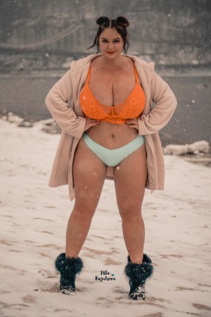 Mila Kuznetsova Photo #27