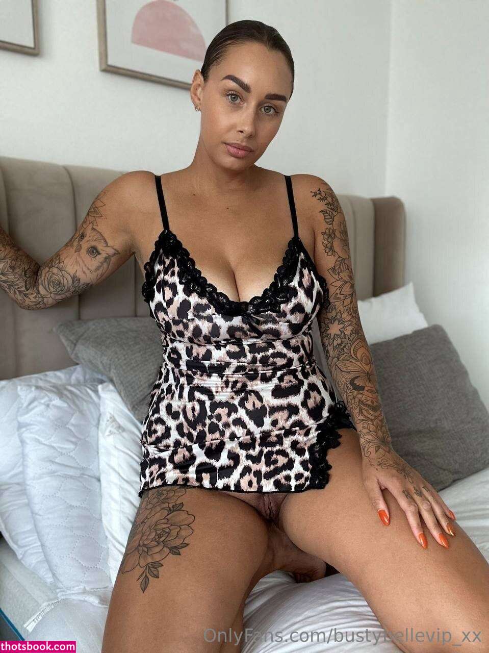 Busty Belle Photo #32