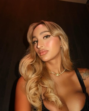 hollysafara Photo #4