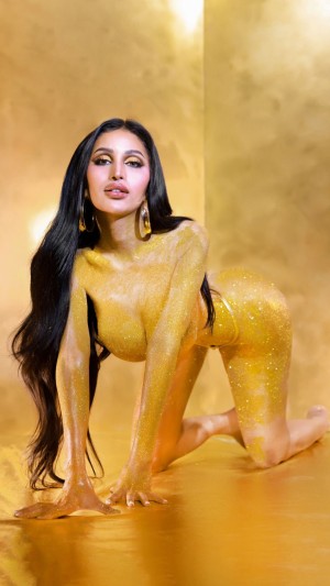 hollysafara Photo #18