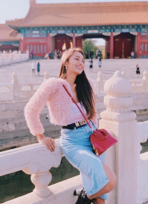 hollysafara Photo #25