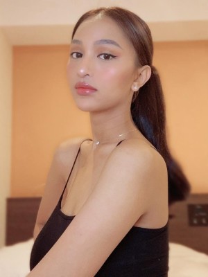 hollysafara Photo #28