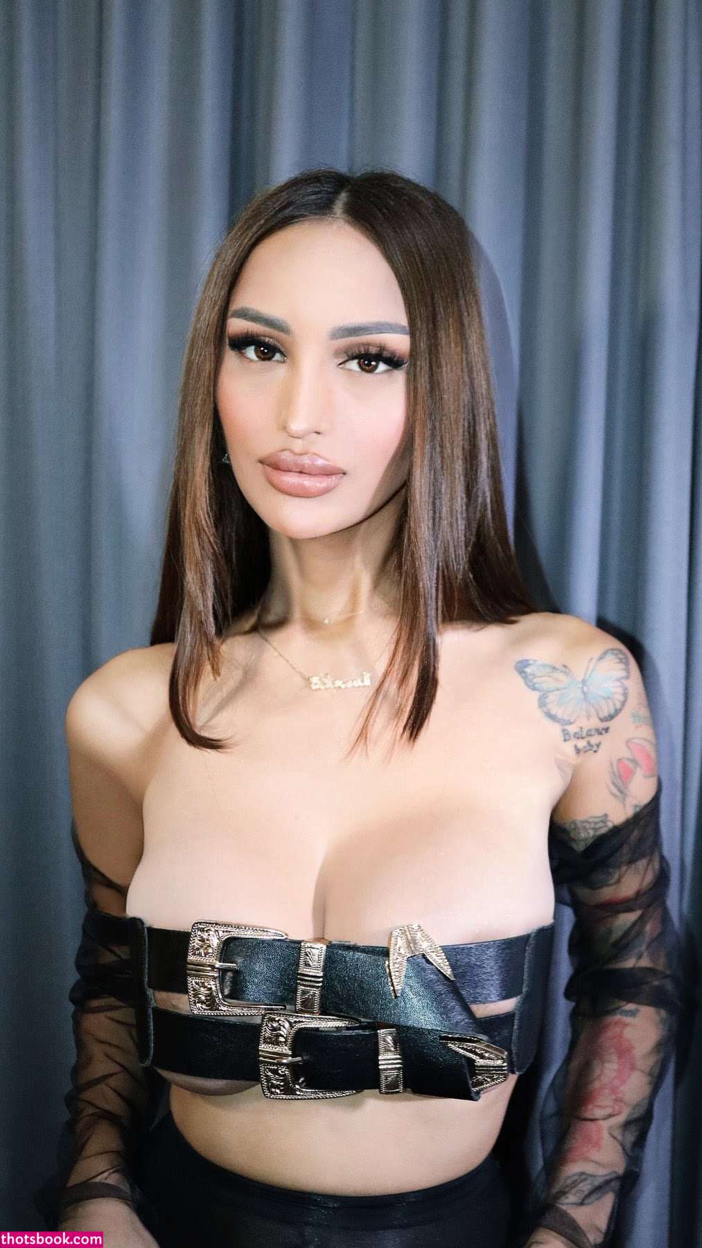 hollysafara Photo #33