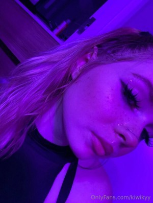kiwikyy Photo #11