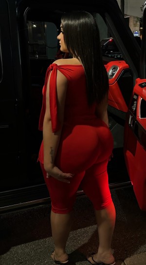 nikkilopzz Photo #13