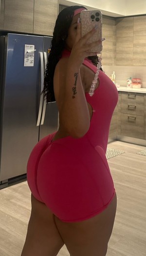 nikkilopzz Photo #20