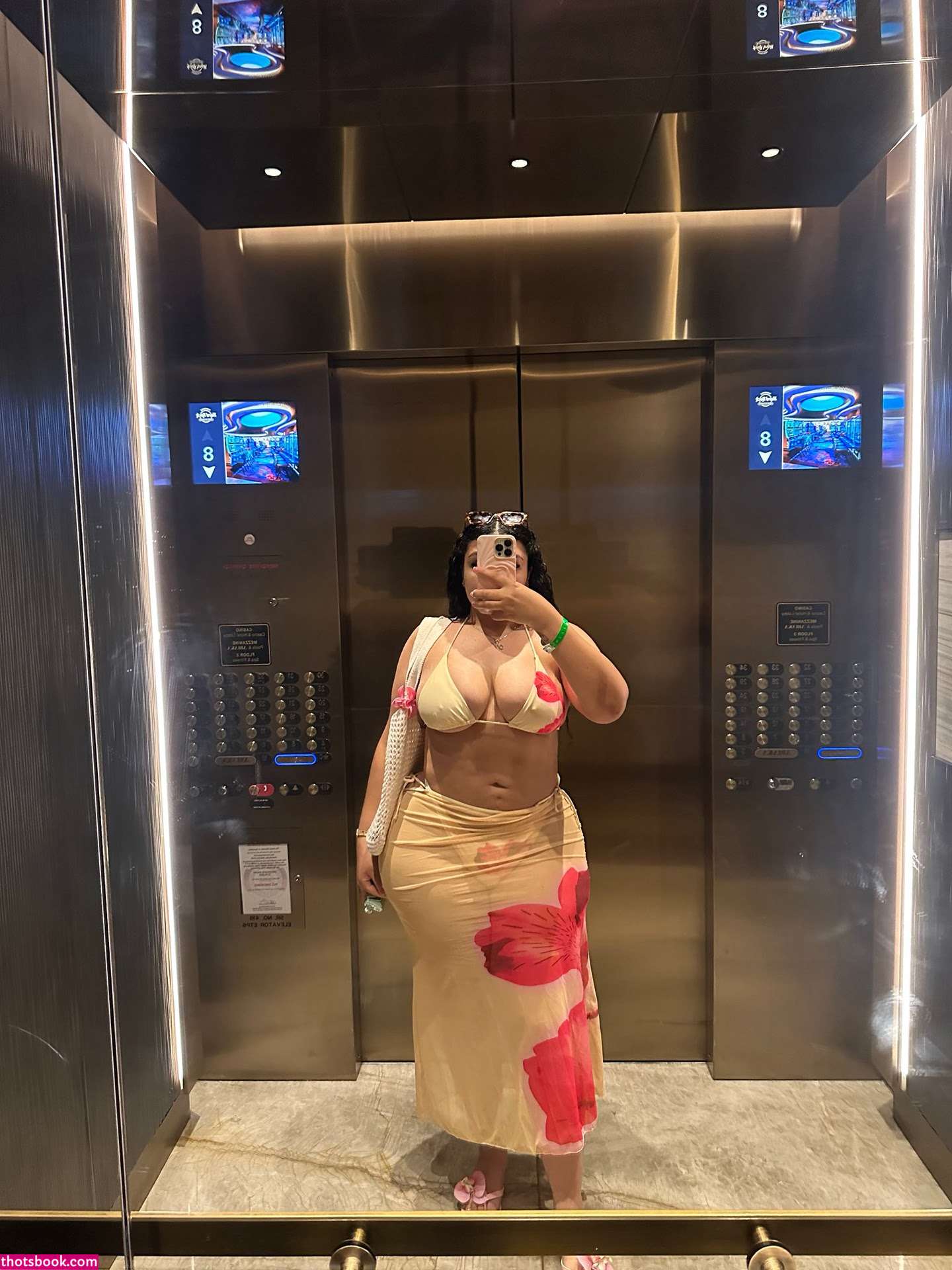 nikkilopzz Photo #29