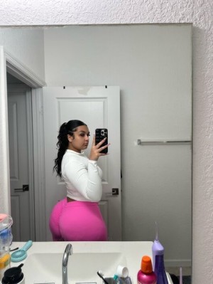 nikkilopzz Photo #34