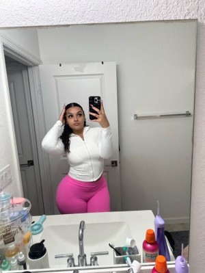 nikkilopzz Photo #35