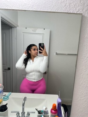 nikkilopzz Photo #36