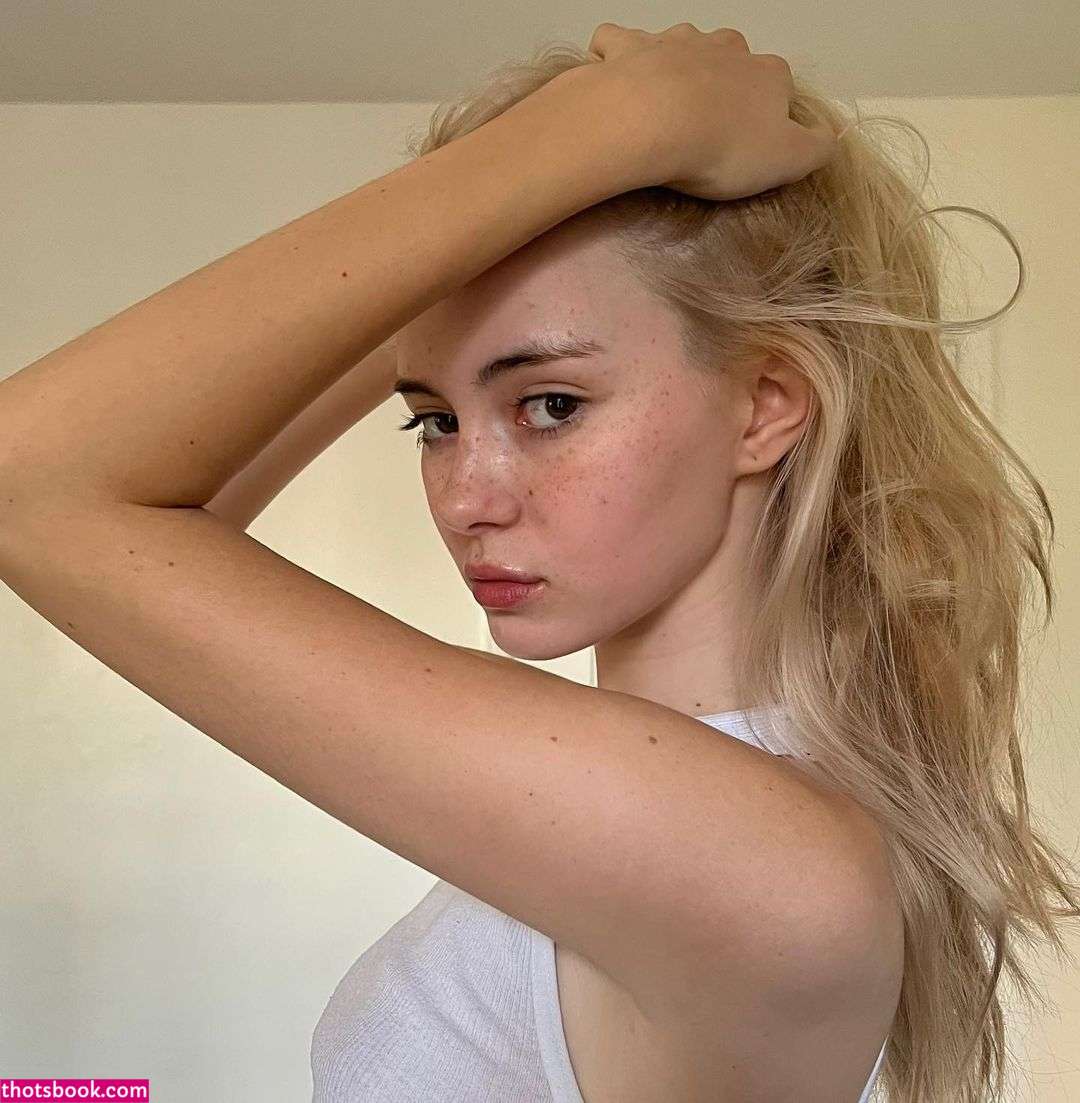 Sephira Street Photo #6