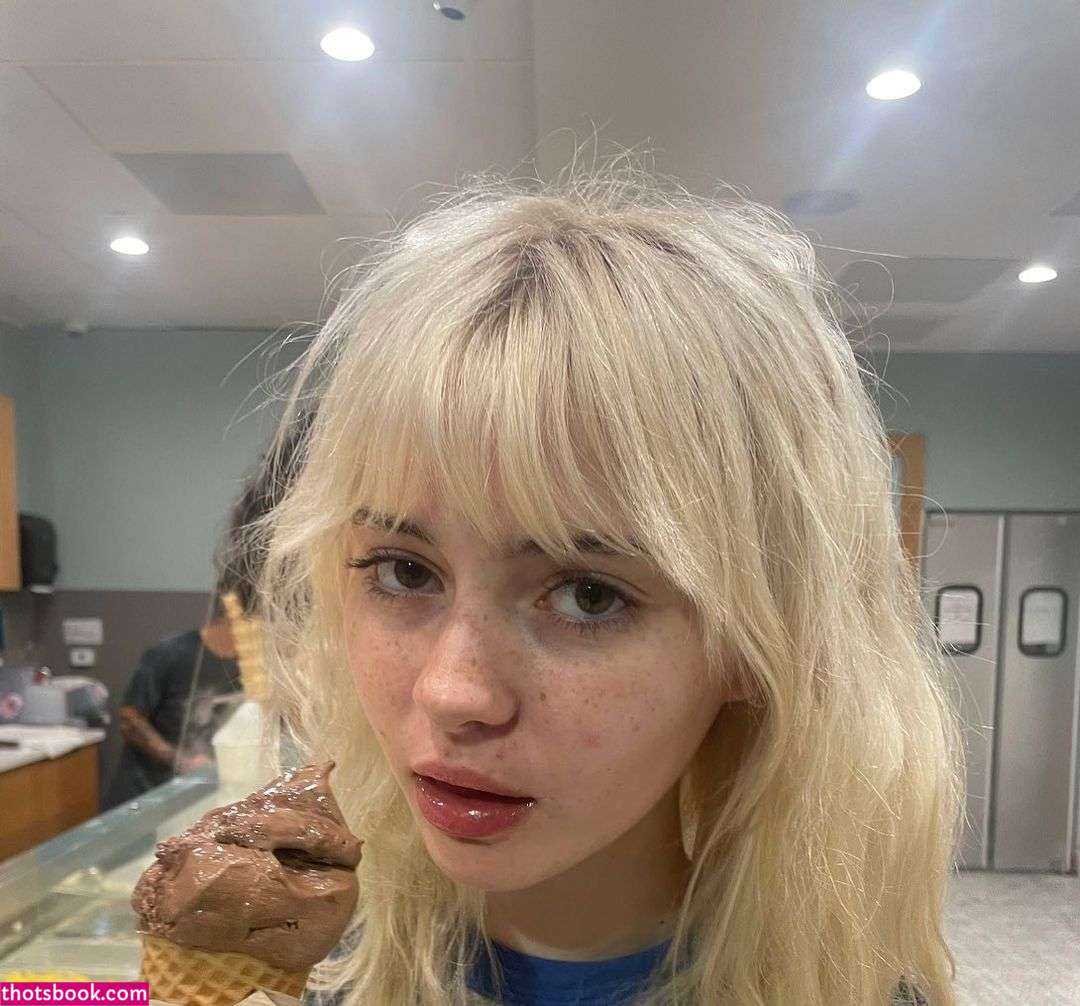 Sephira Street Photo #8