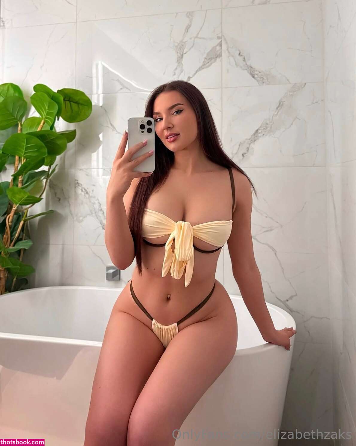 Elizabeth Zaks Photo #315