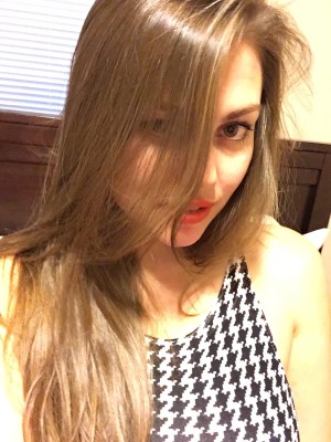 Lillias Right Photo #51