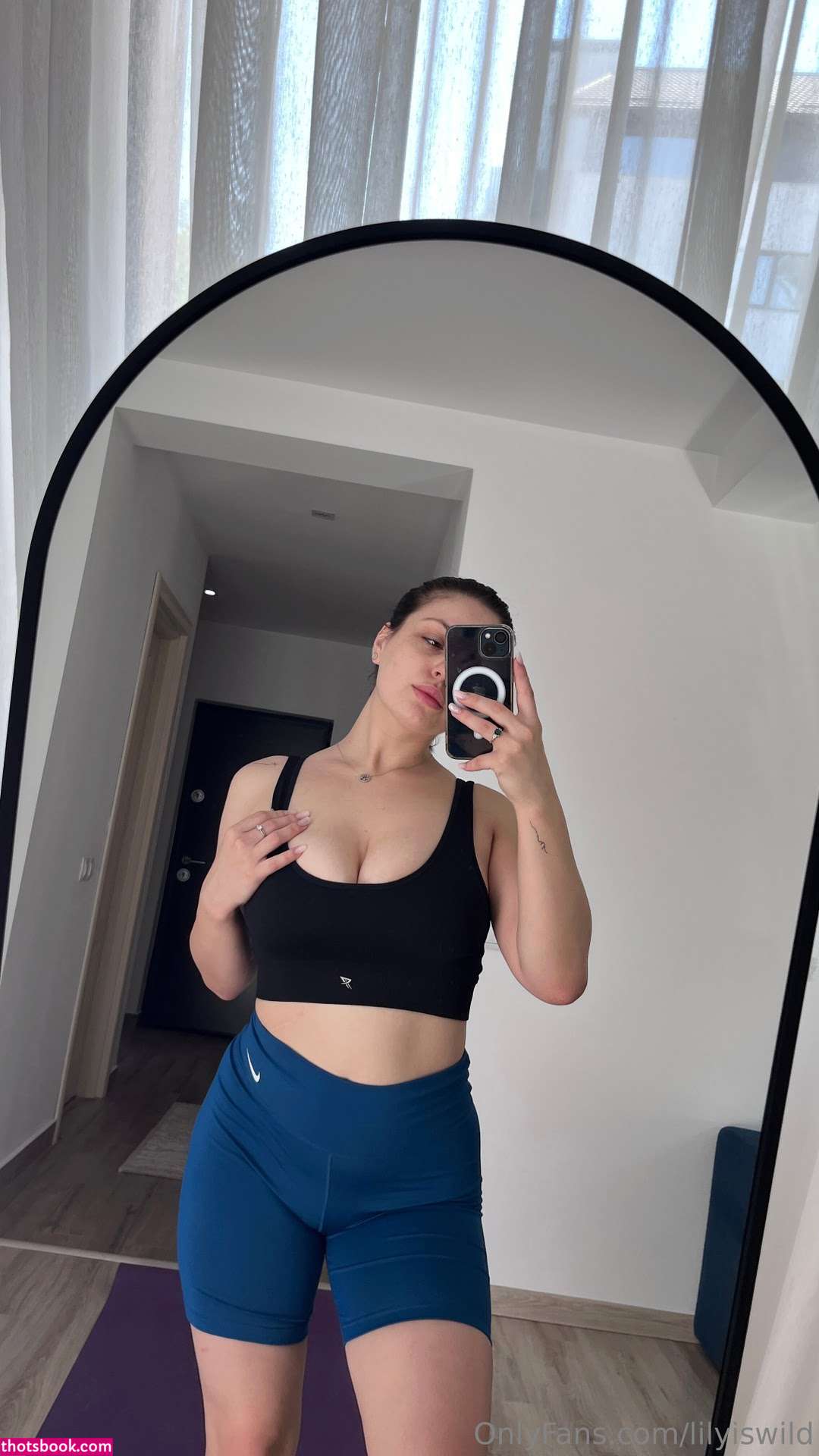 lilyiswild Photo #24