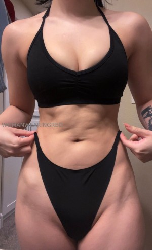 womanwearingred Photo #138