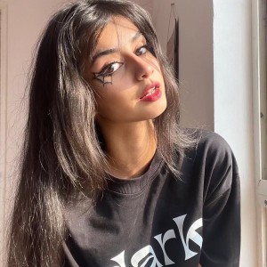 Aishwarya Harishankar Photo #19