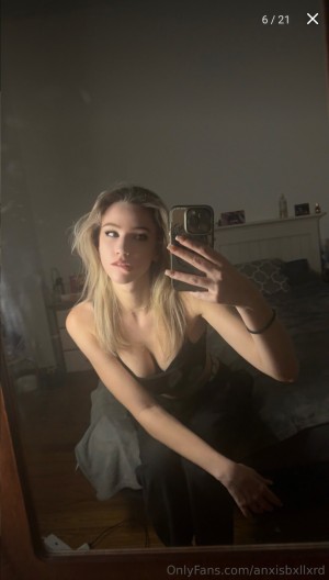 anxisbxllxrd Photo #17
