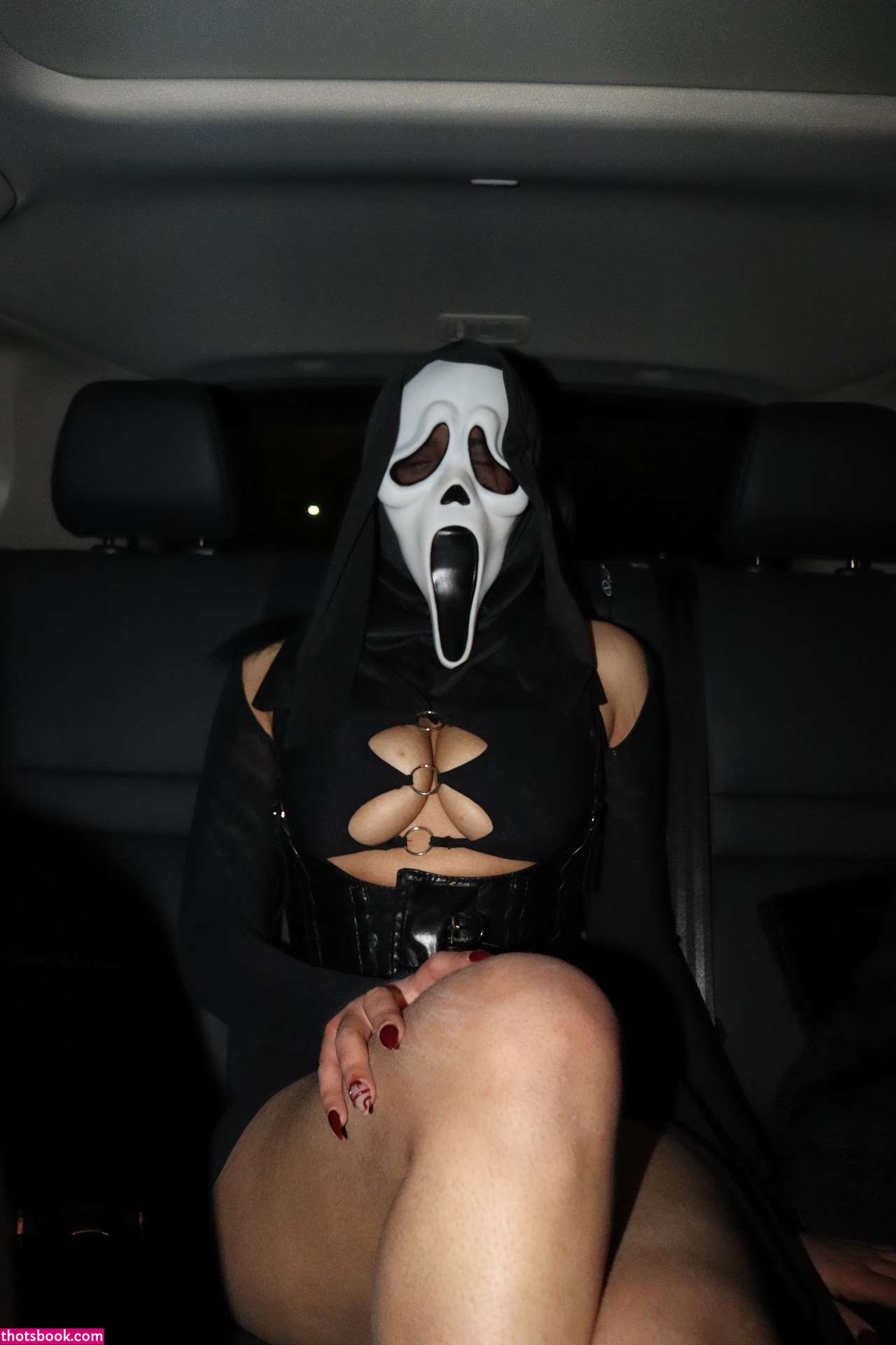 Dhawani Chugh Photo #7