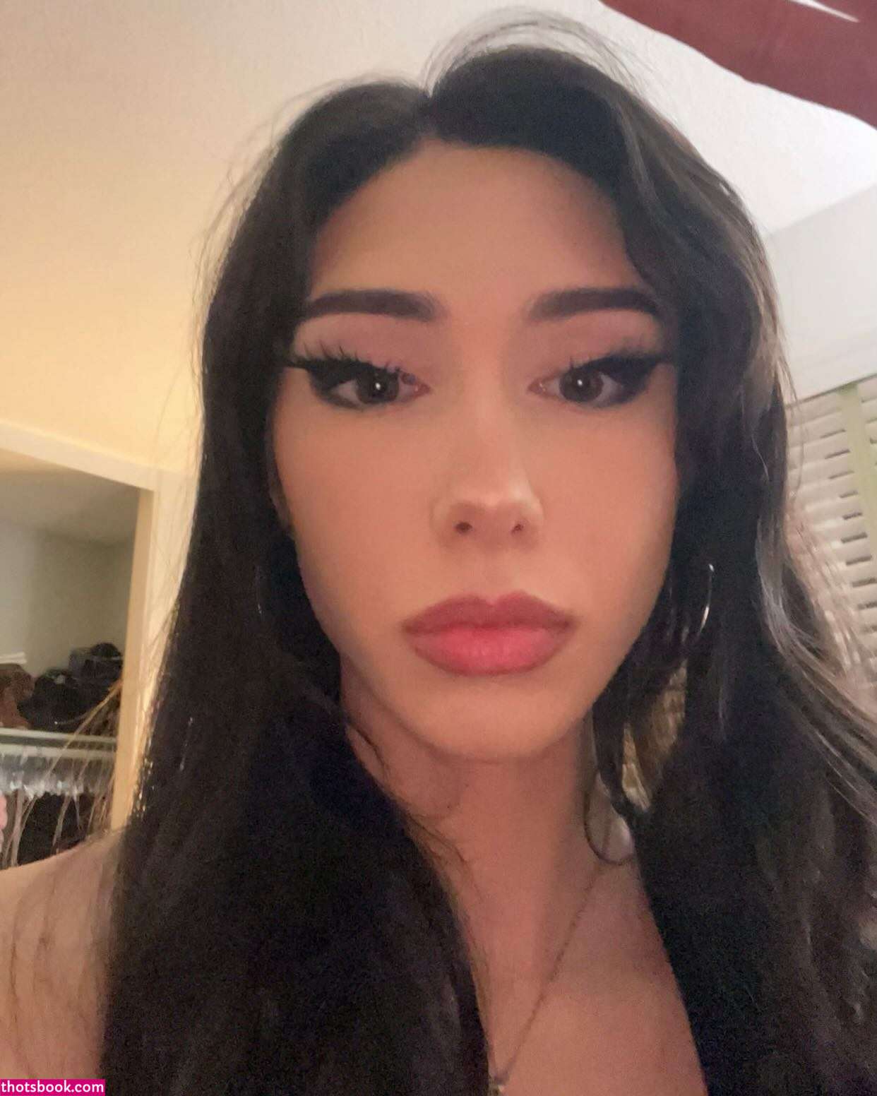 Nicole Batiz Photo #7