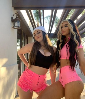 Nicole Batiz Photo #8