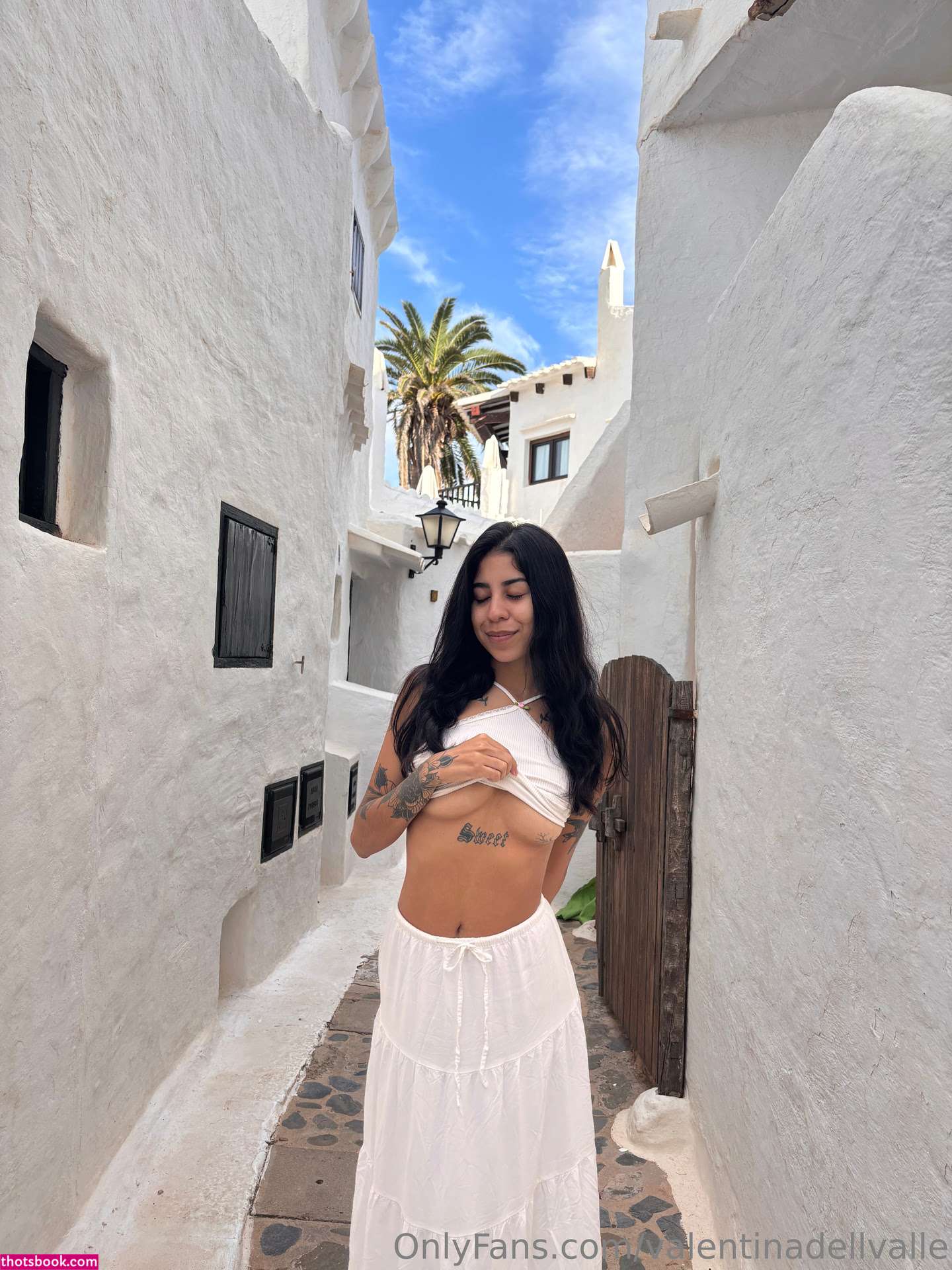 Valentina del Valle Photo #7