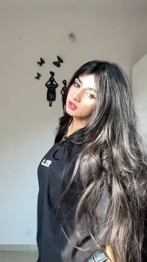 Aishwarya Harishankar Video #35