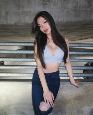 Winnie Chang Photo #37