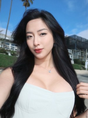 Winnie Chang Photo #46