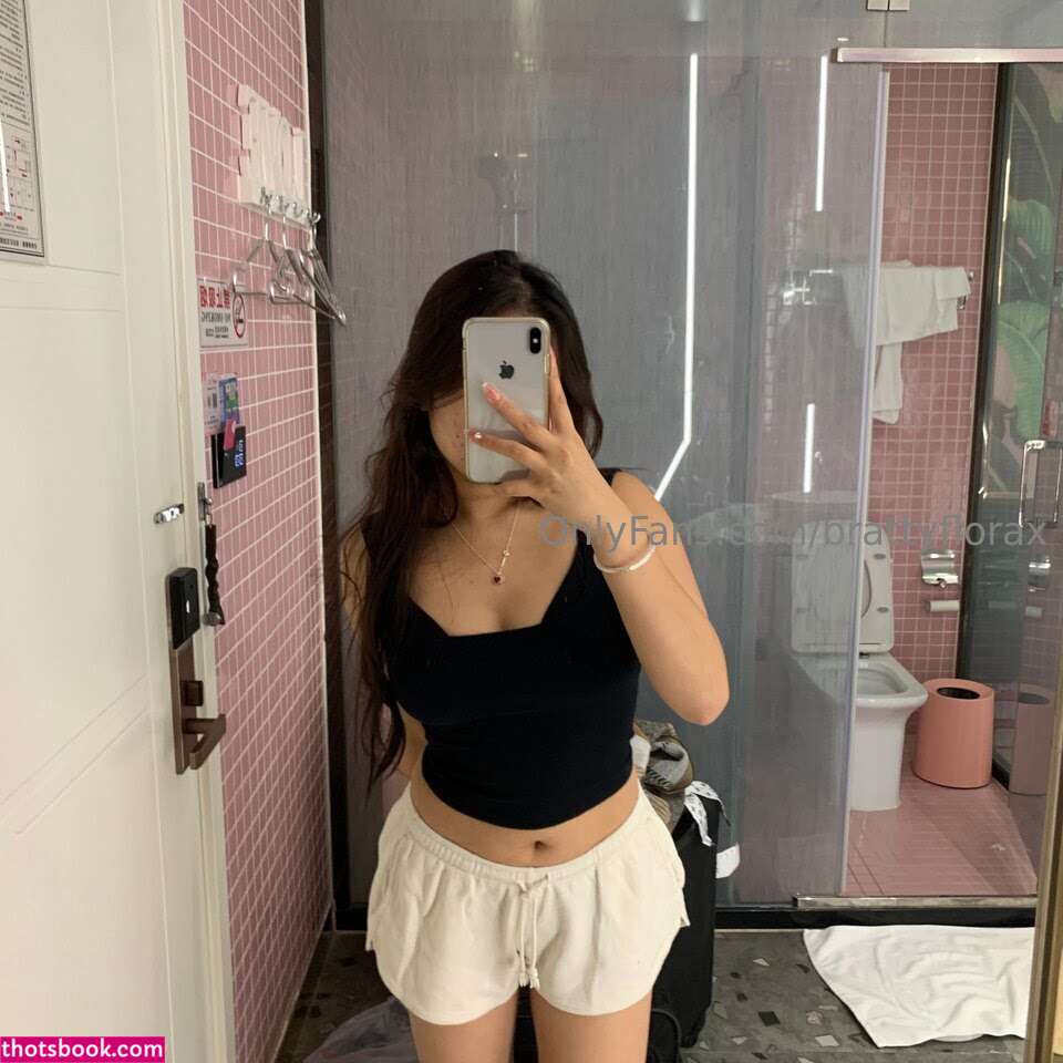 Brattyflora Photo #8