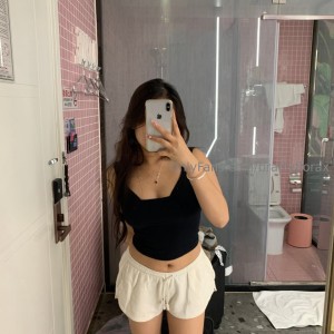 Brattyflora Photo #8