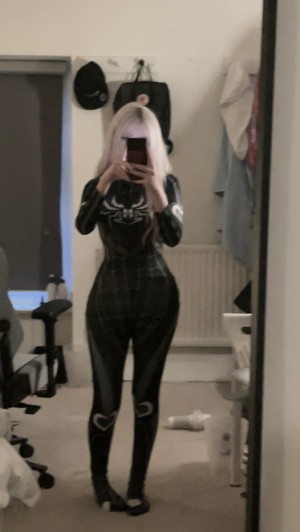 Daisytwillow Photo #1