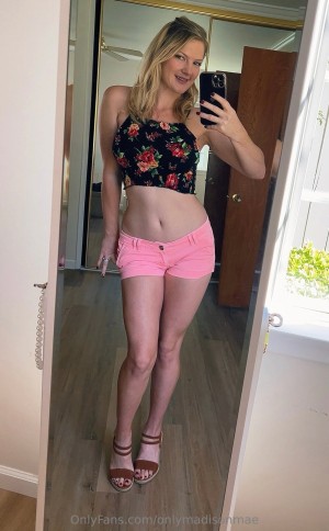 Madison Mae Photo #7