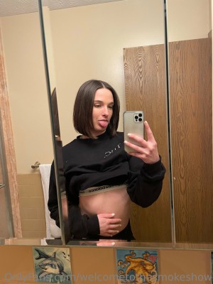 Welcometothesmokeshow Photo #21