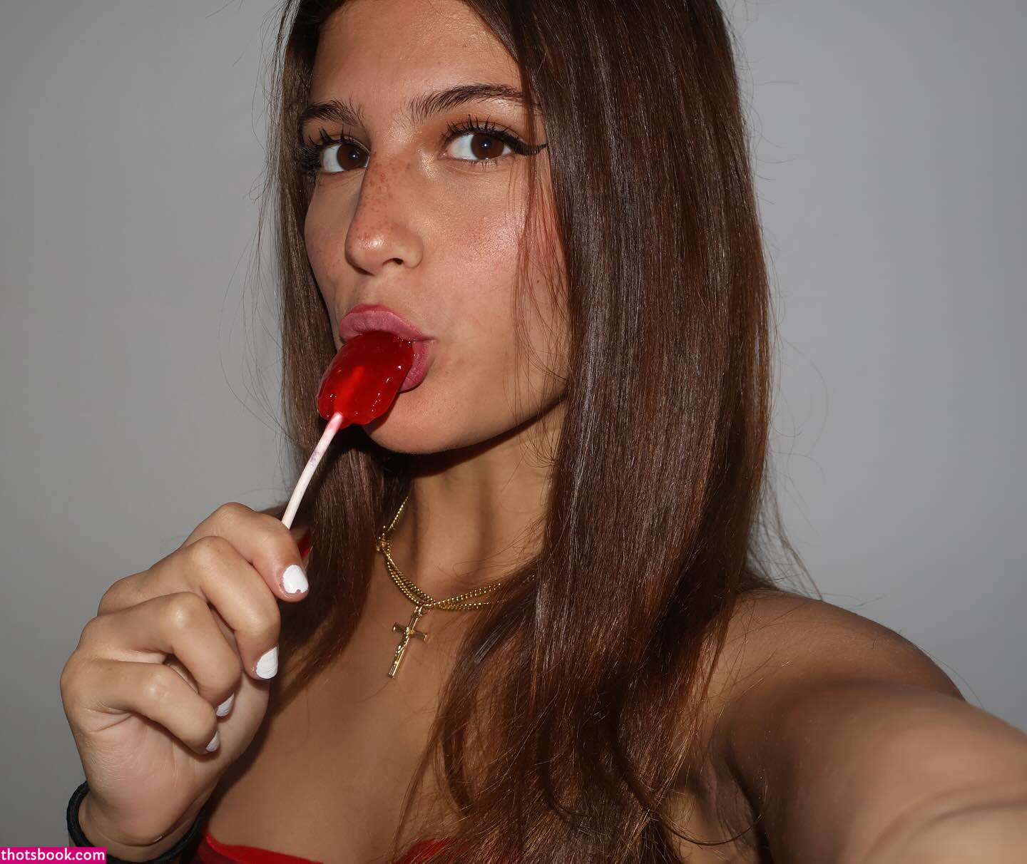 Jenny Popach Photo #10