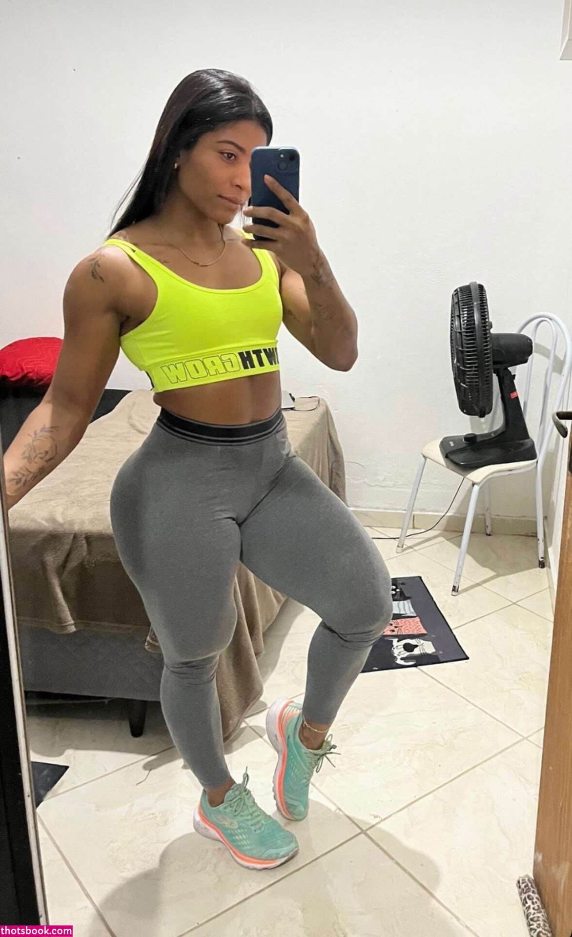 Larissa Felix Photo #2