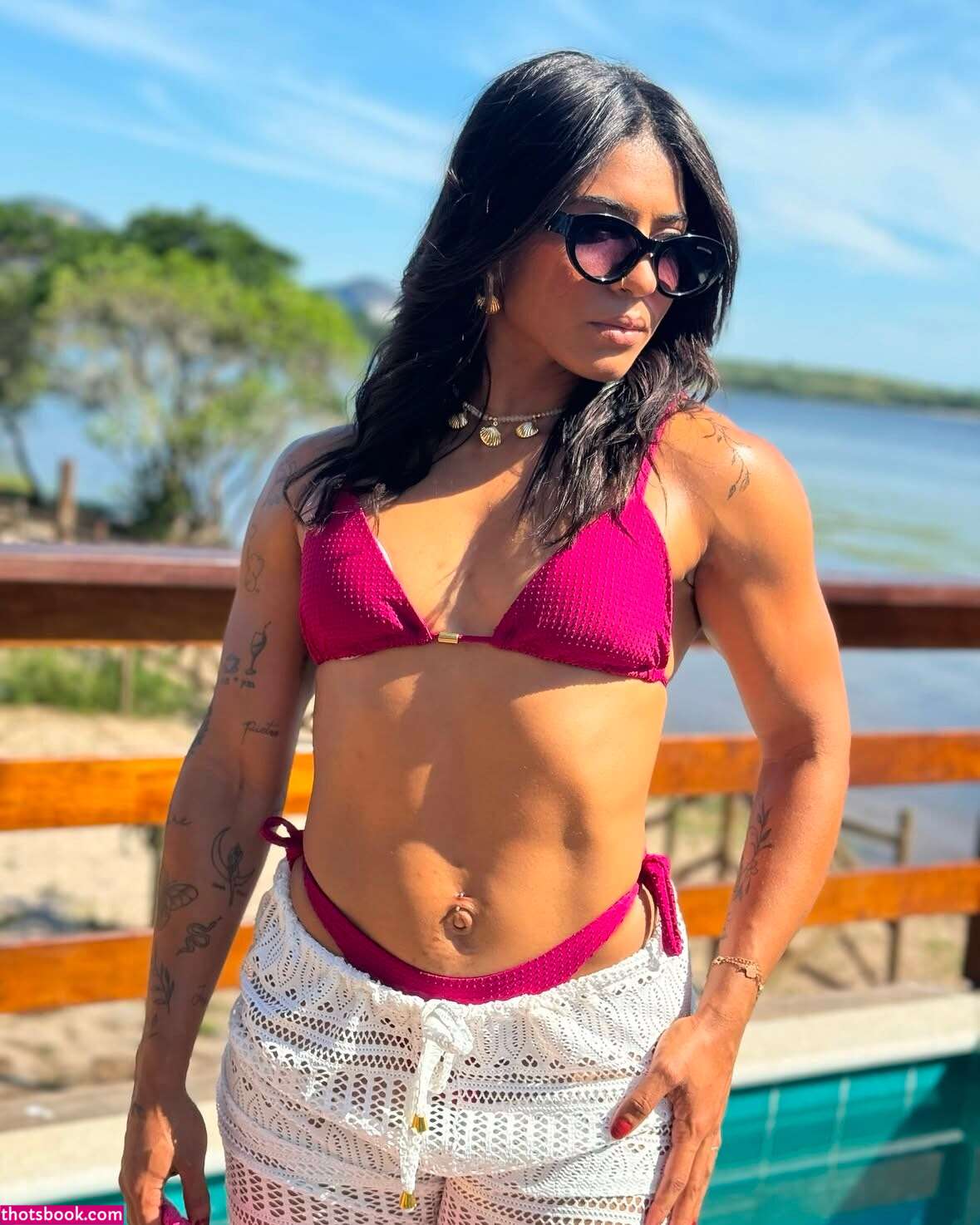 Larissa Felix Photo #21