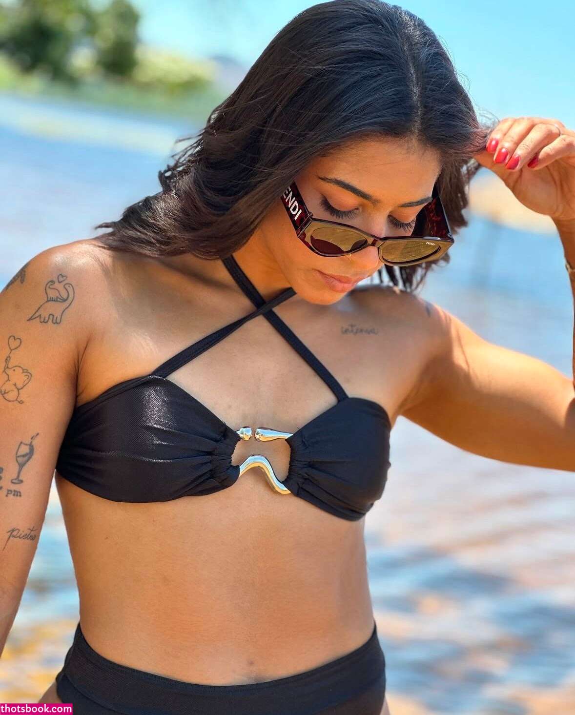 Larissa Felix Photo #24