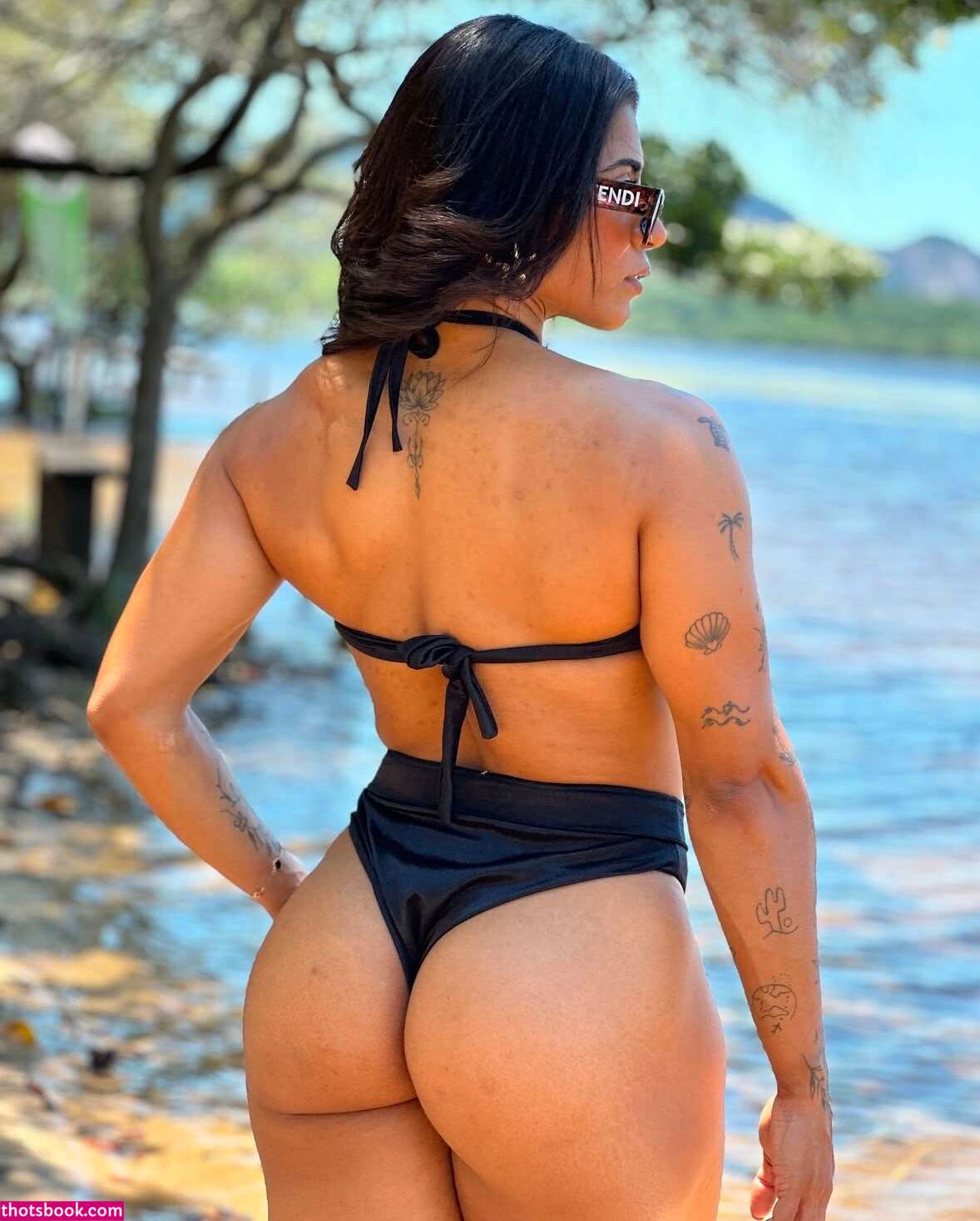 Larissa Felix Photo #26