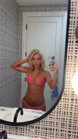 darianrhodess Photo #18