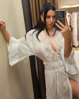 Fenizia Iusto Photo #15