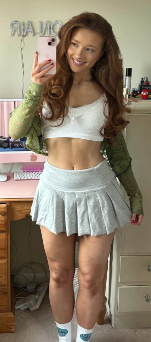 phoebeisginger Photo #34