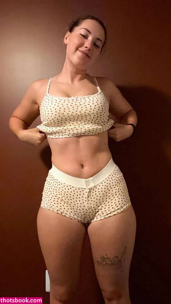 Pineapplebrat Photo #215