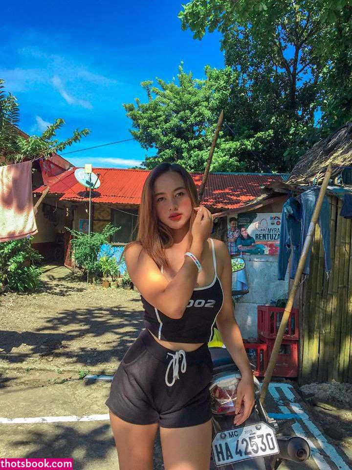 Alyssa Mecate Photo #12