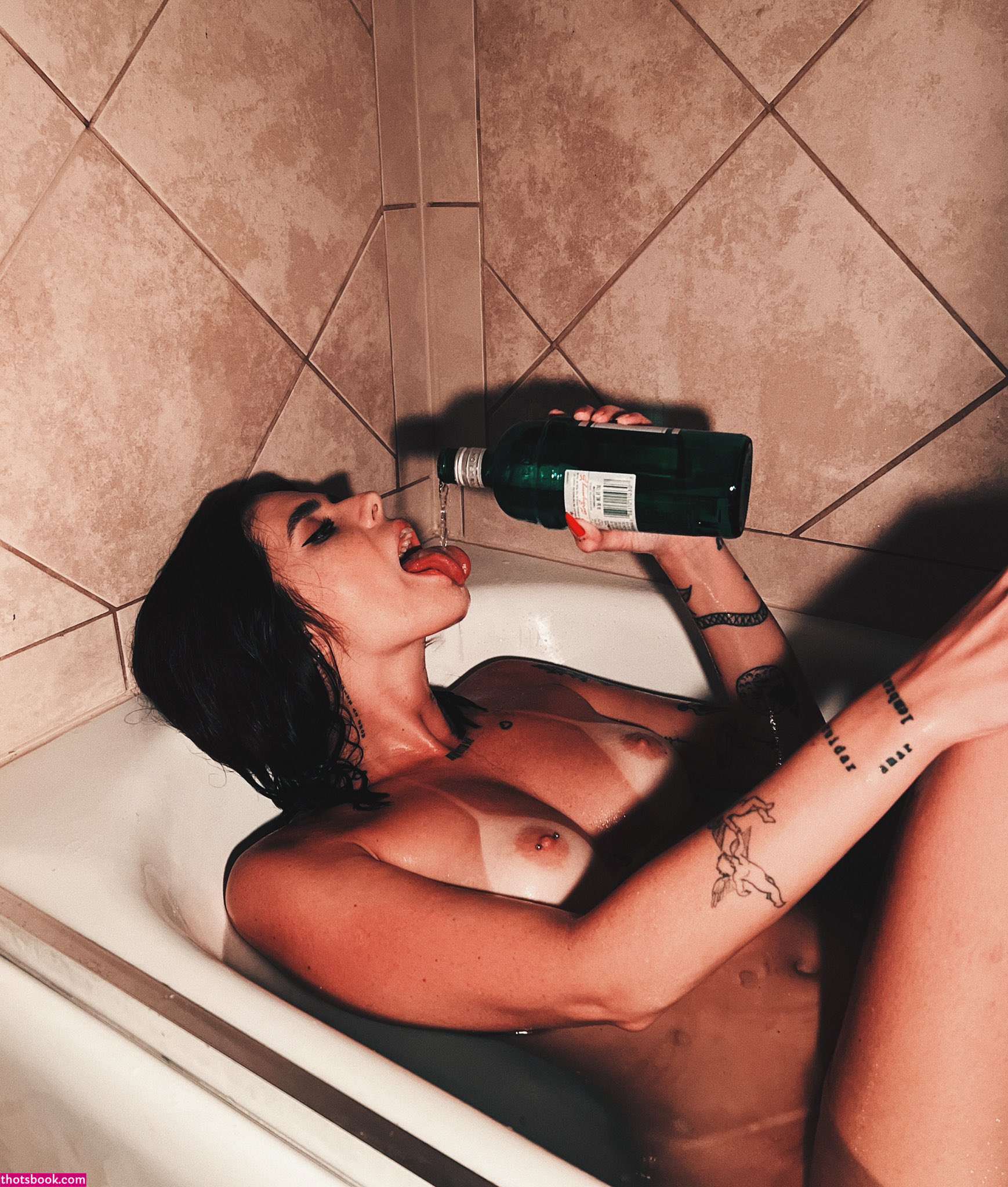 Amanda Kuhl Photo #3