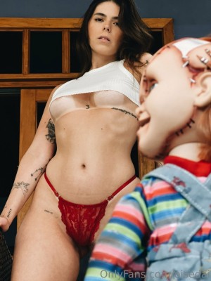 Amanda Kuhl Photo #22