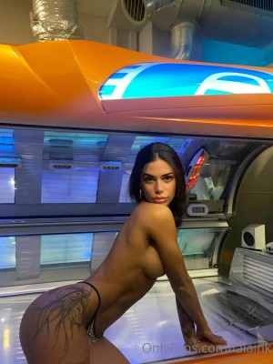 Laura Tarres Photo #11