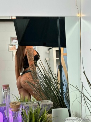 Laura Tarres Photo #21