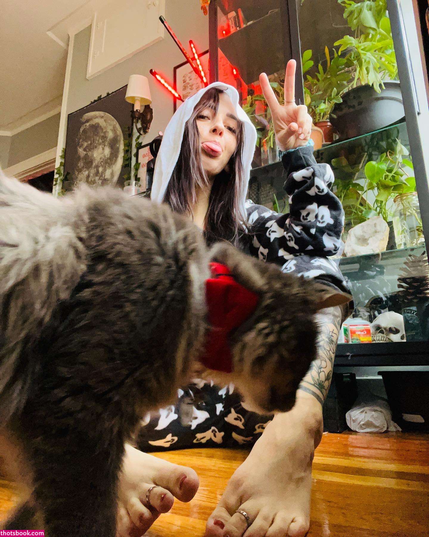 Thewitchbitchhh Photo #17