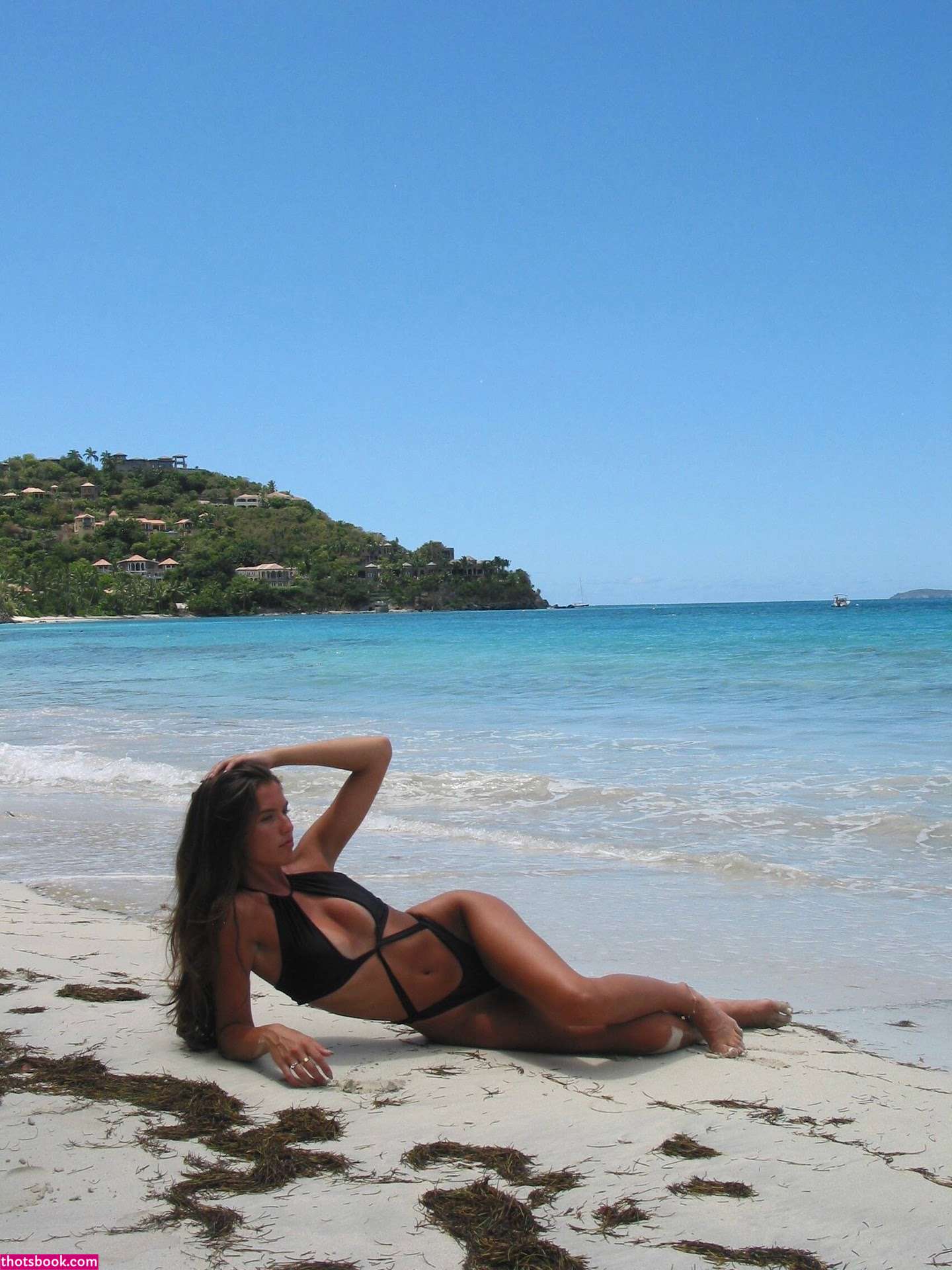 Maya Manesis Photo #29